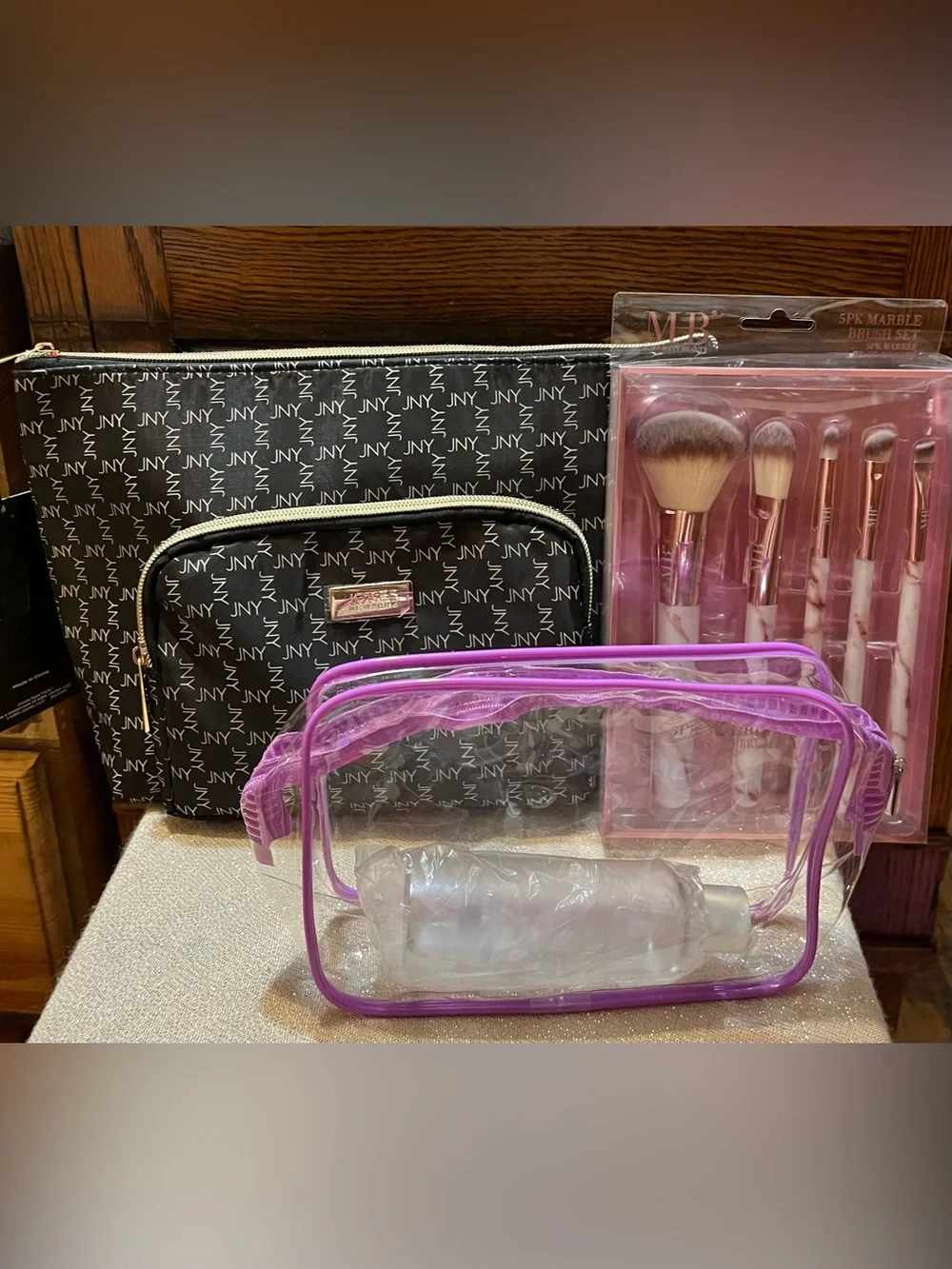 Jones New York Travel Cosmetic Bag & MHB 5PK Cosmetic Marble Brush Set NWT’s